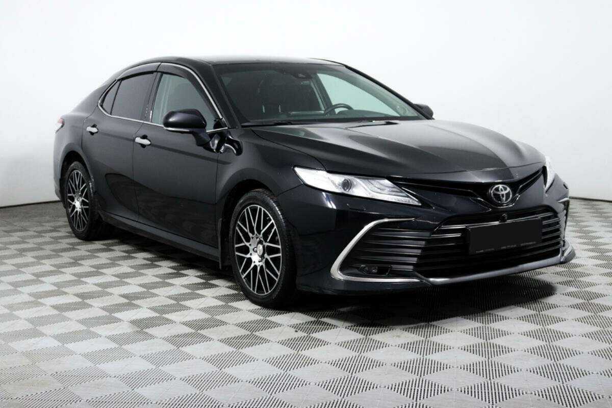 Toyota Camry 2021 года с пробегом. Фото: #2