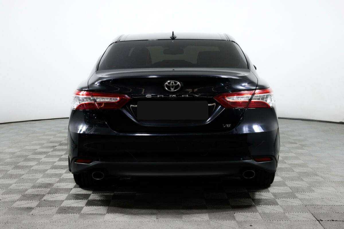 Toyota Camry 2021 года с пробегом. Фото: #5