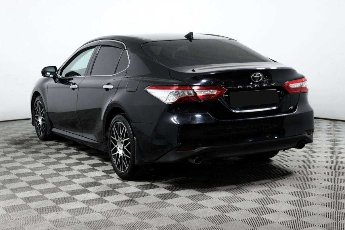 Toyota Camry 2021 года с пробегом. Фото: #6