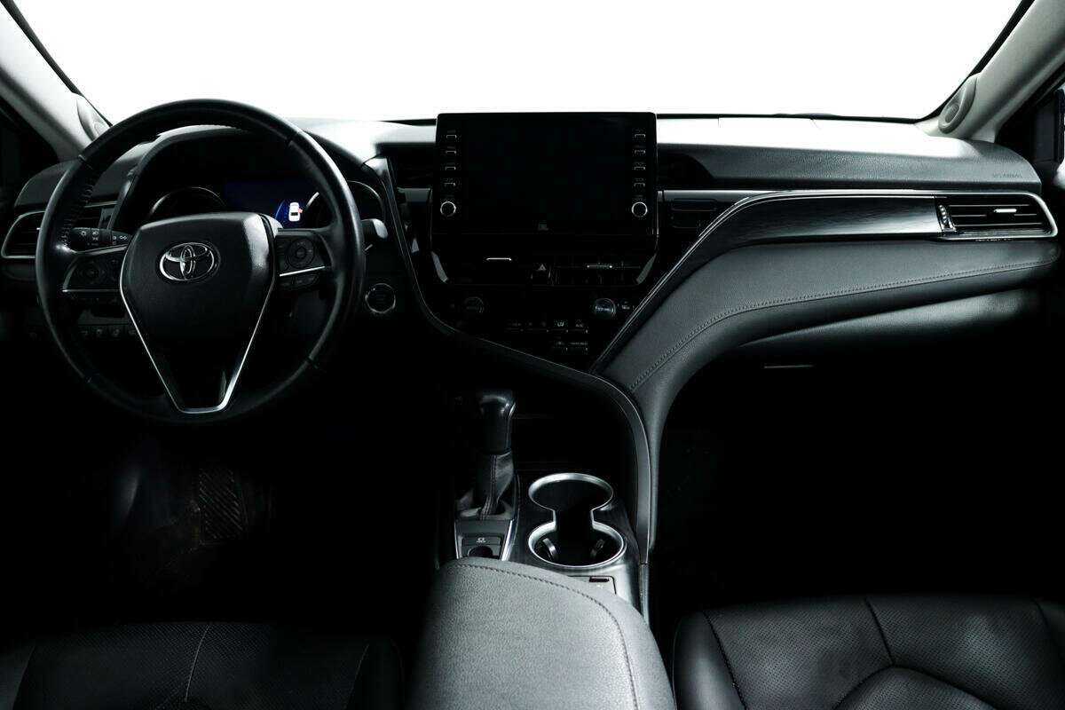 Toyota Camry 2021 года с пробегом. Фото: #10