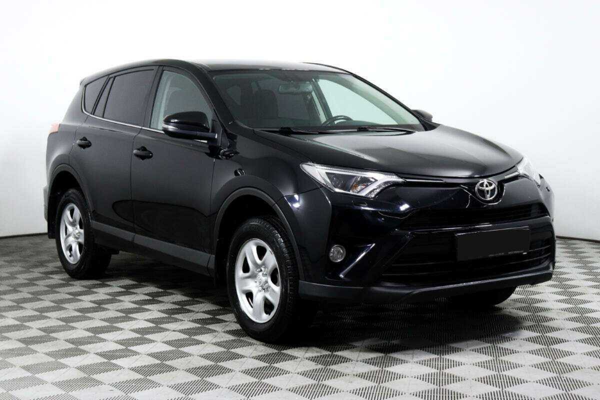Toyota RAV4 2019 года с пробегом. Фото: #2