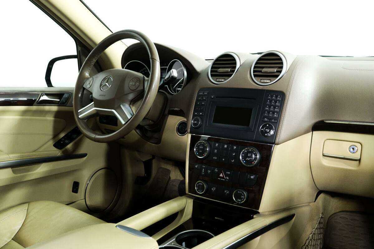 Mercedes-Benz GL-Класс 2009 года с пробегом. Фото: #8