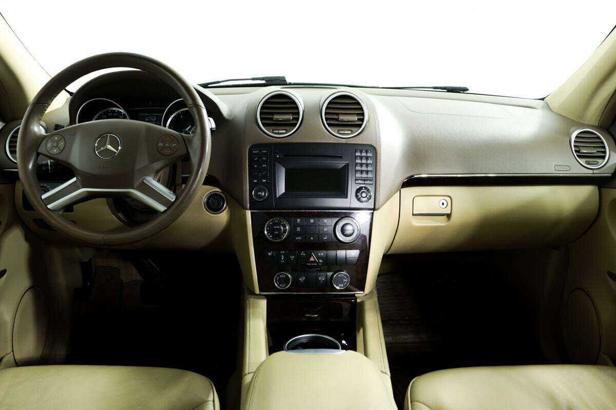 Mercedes-Benz GL-Класс 2009 года с пробегом. Фото: #10