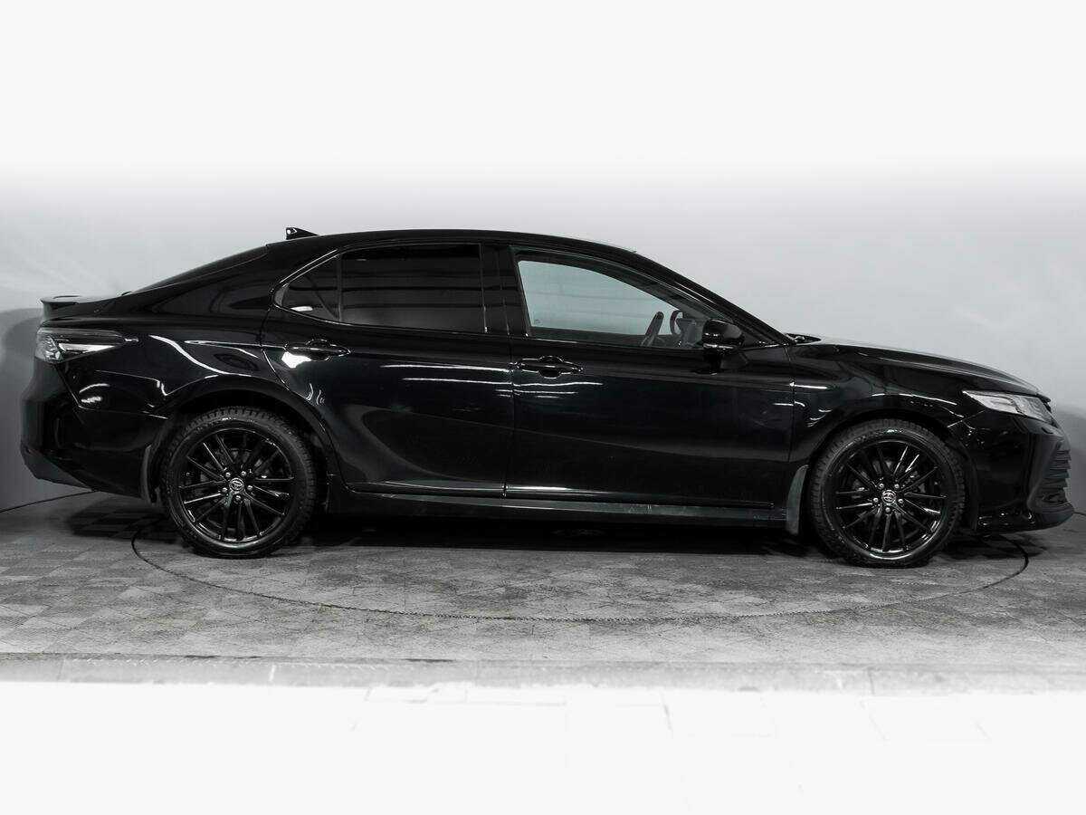 Toyota Camry 2021 года с пробегом. Фото: #3