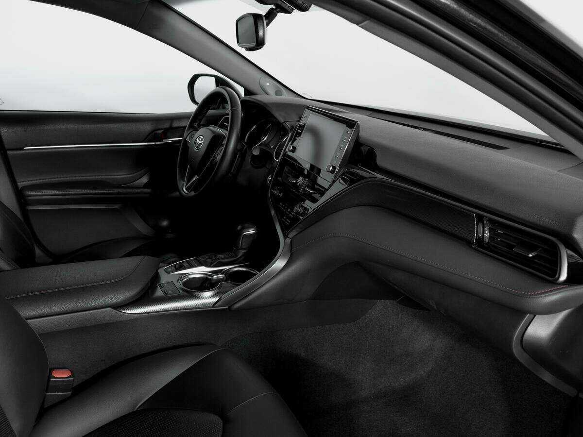 Toyota Camry 2021 года с пробегом. Фото: #7