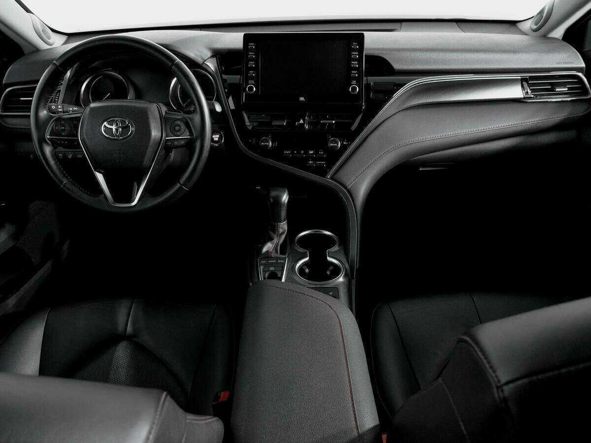 Toyota Camry 2021 года с пробегом. Фото: #10