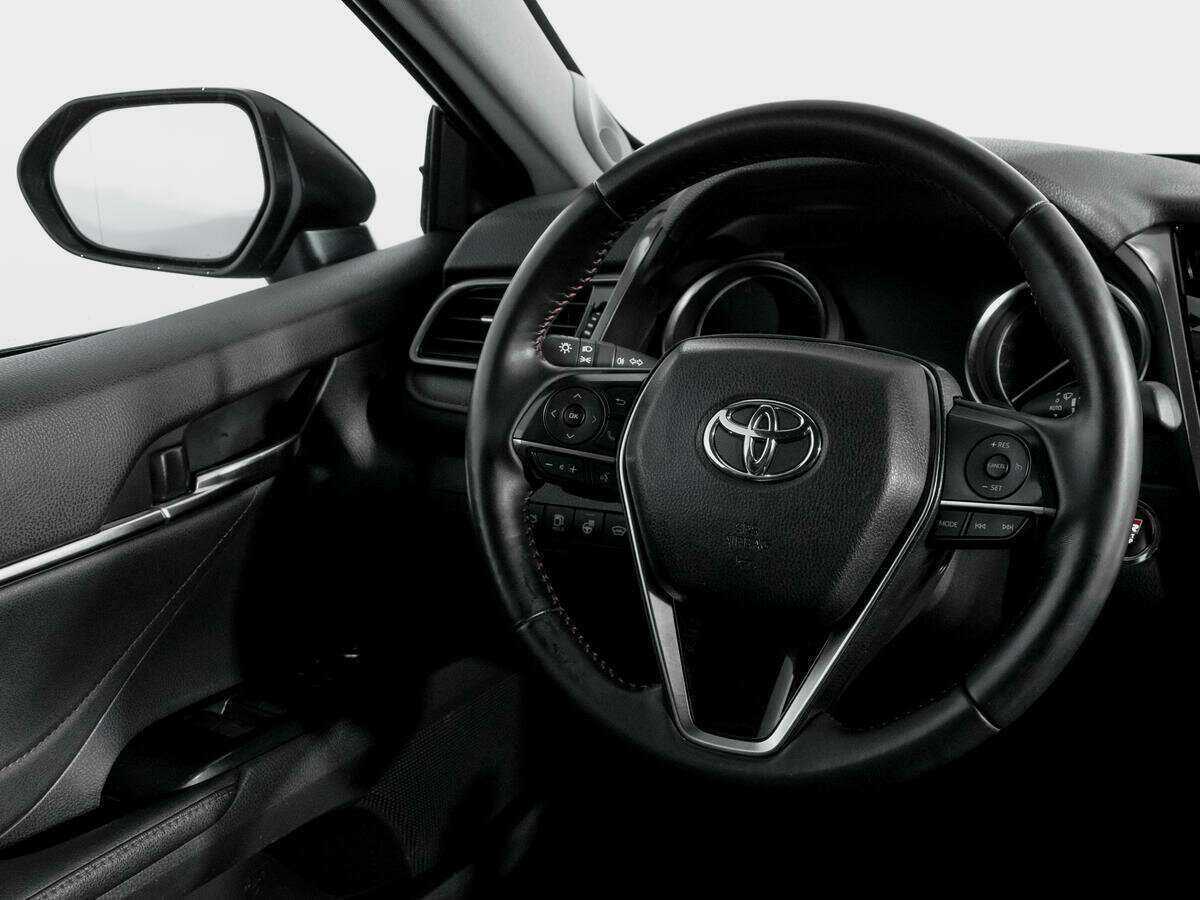 Toyota Camry 2021 года с пробегом. Фото: #12