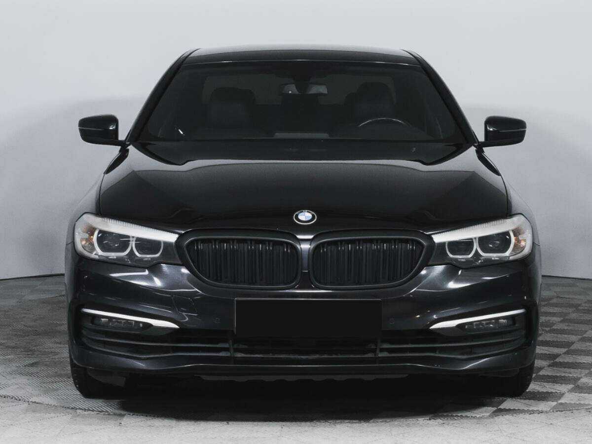 BMW 5 серии 2019 года с пробегом. Фото: #1