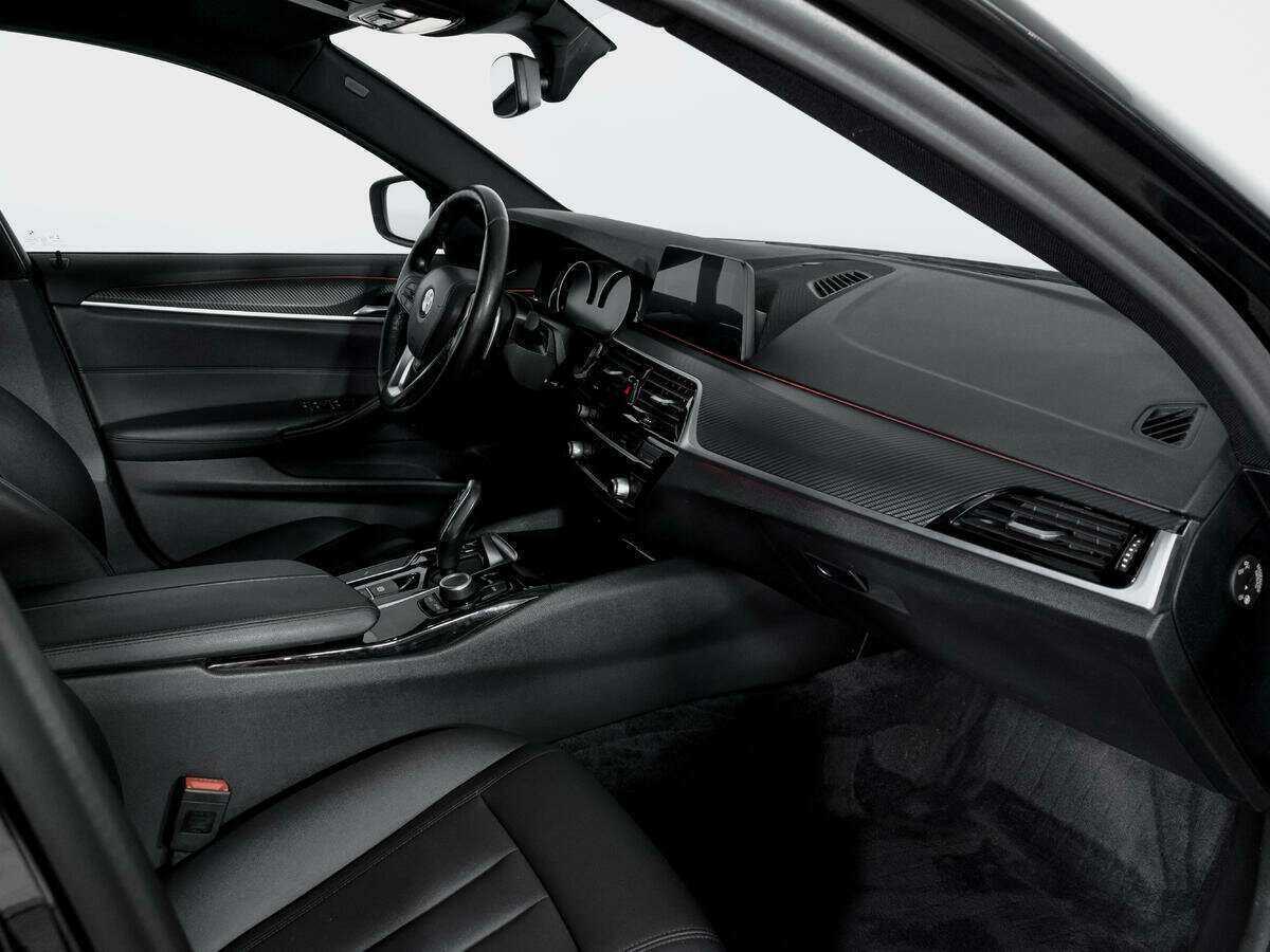 BMW 5 серии 2019 года с пробегом. Фото: #7
