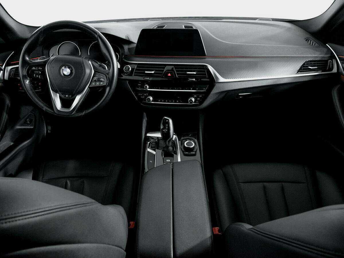 BMW 5 серии 2019 года с пробегом. Фото: #10