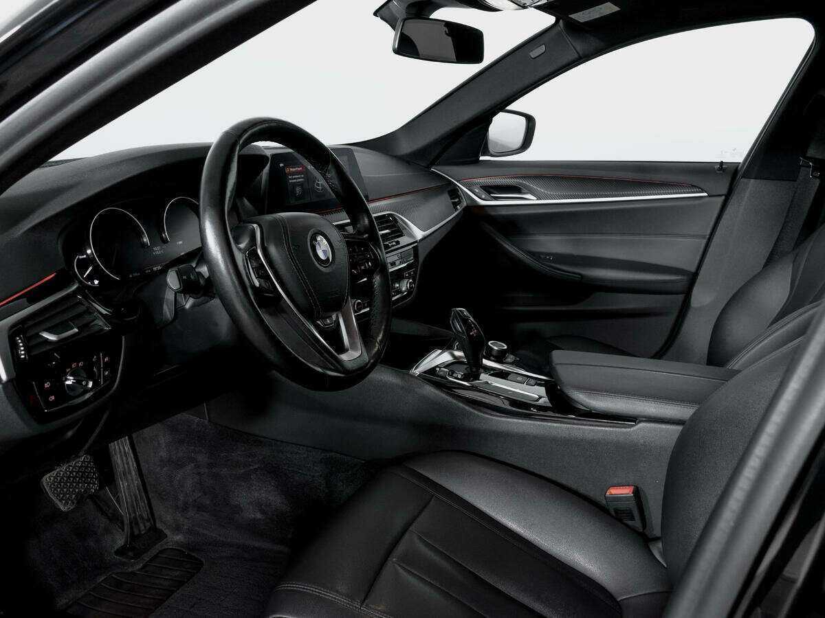BMW 5 серии 2019 года с пробегом. Фото: #14