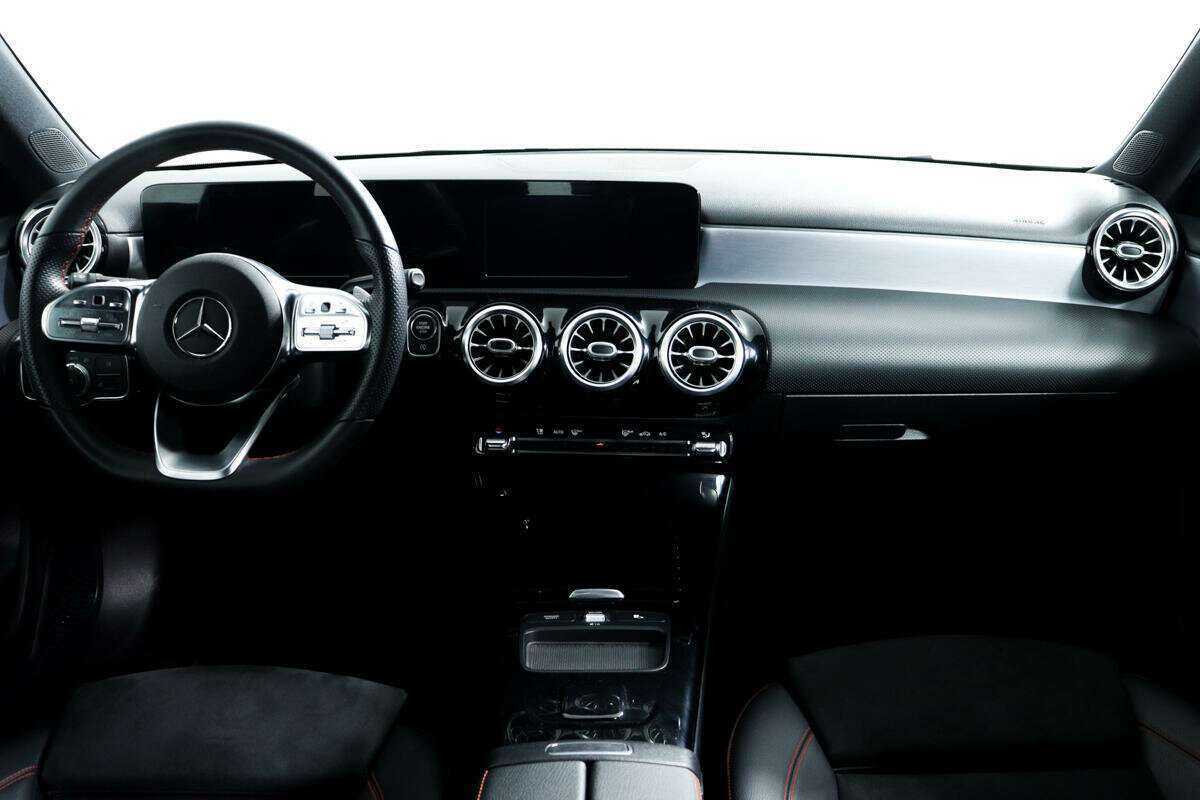 Mercedes-Benz A-Класс 2020 года с пробегом. Фото: #9