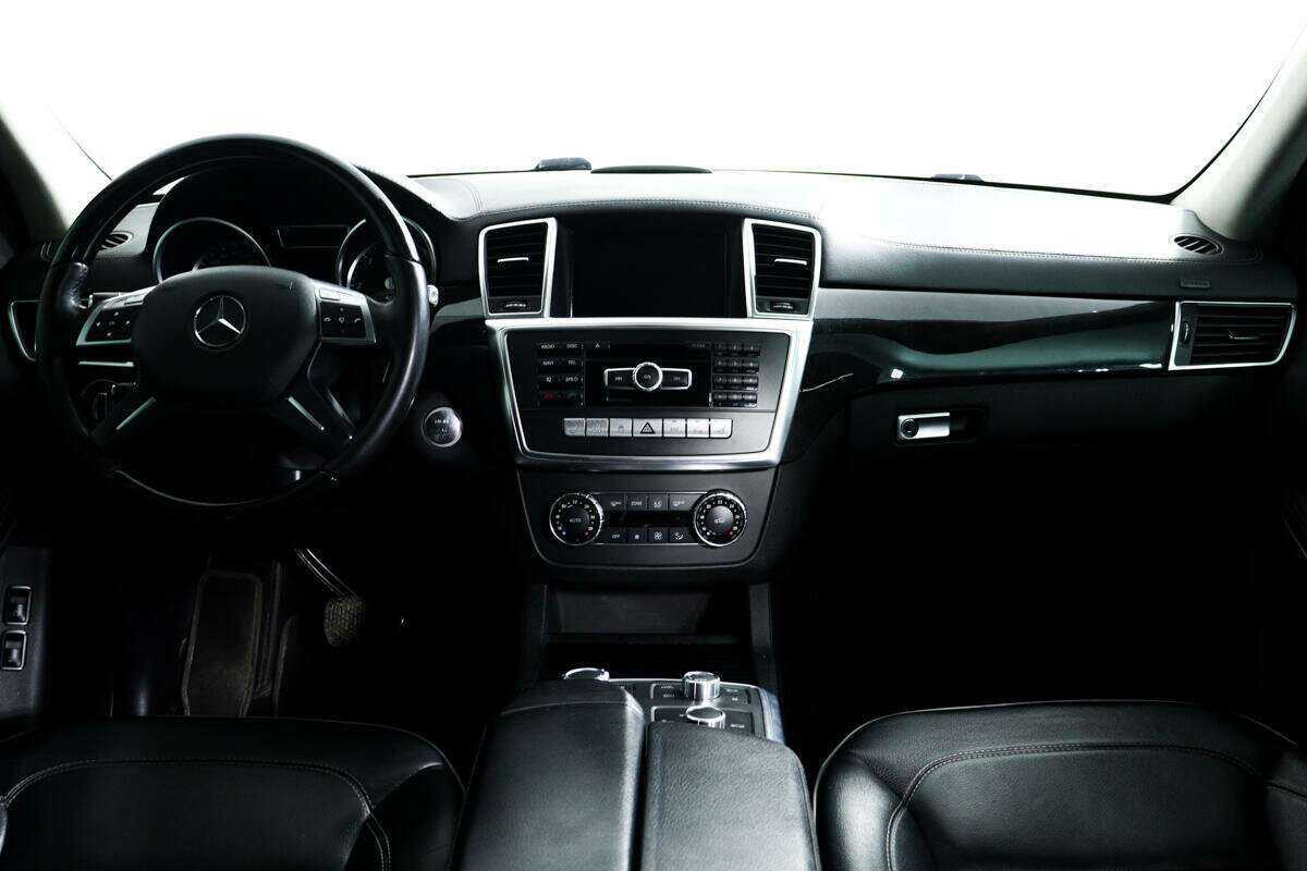 Mercedes-Benz GL-Класс 2013 года с пробегом. Фото: #8
