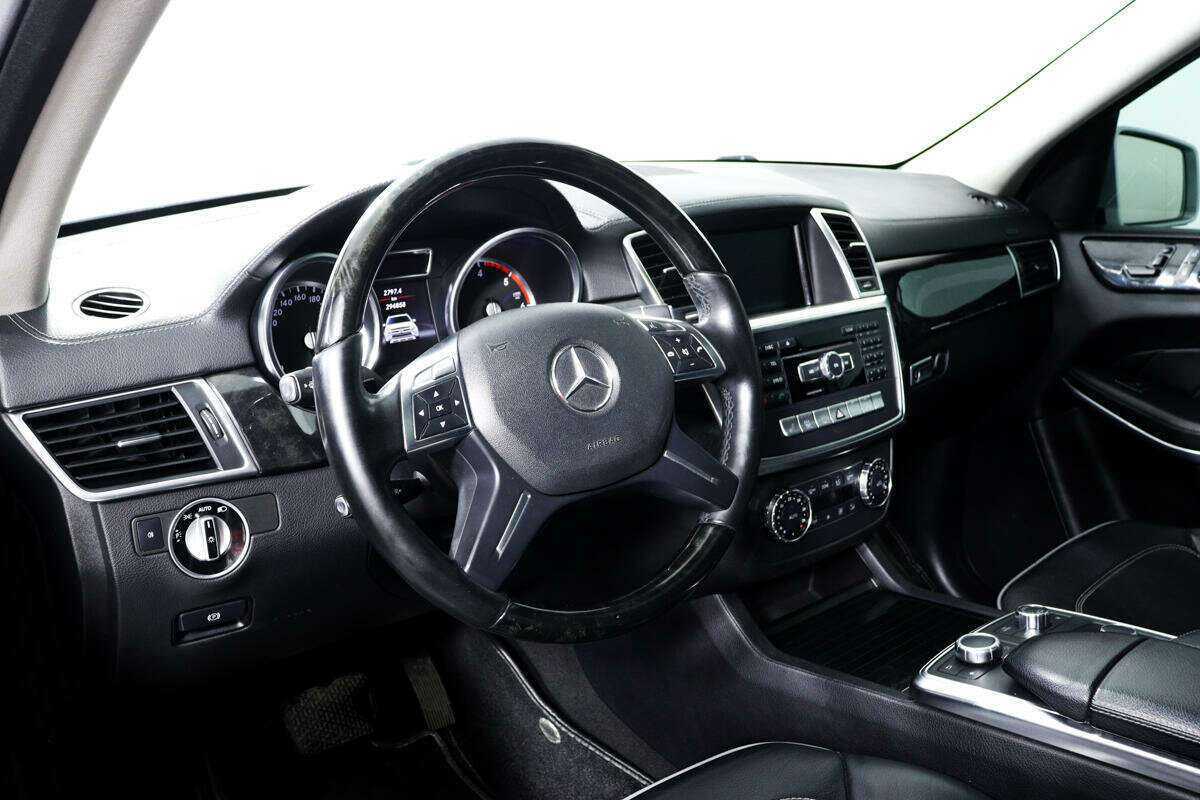 Mercedes-Benz GL-Класс 2013 года с пробегом. Фото: #11