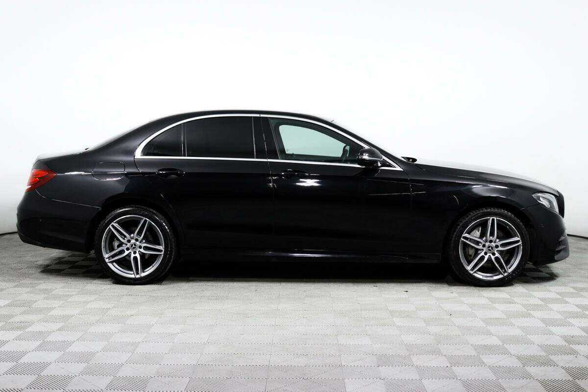 Mercedes-Benz E-Класс 2019 года с пробегом. Фото: #3