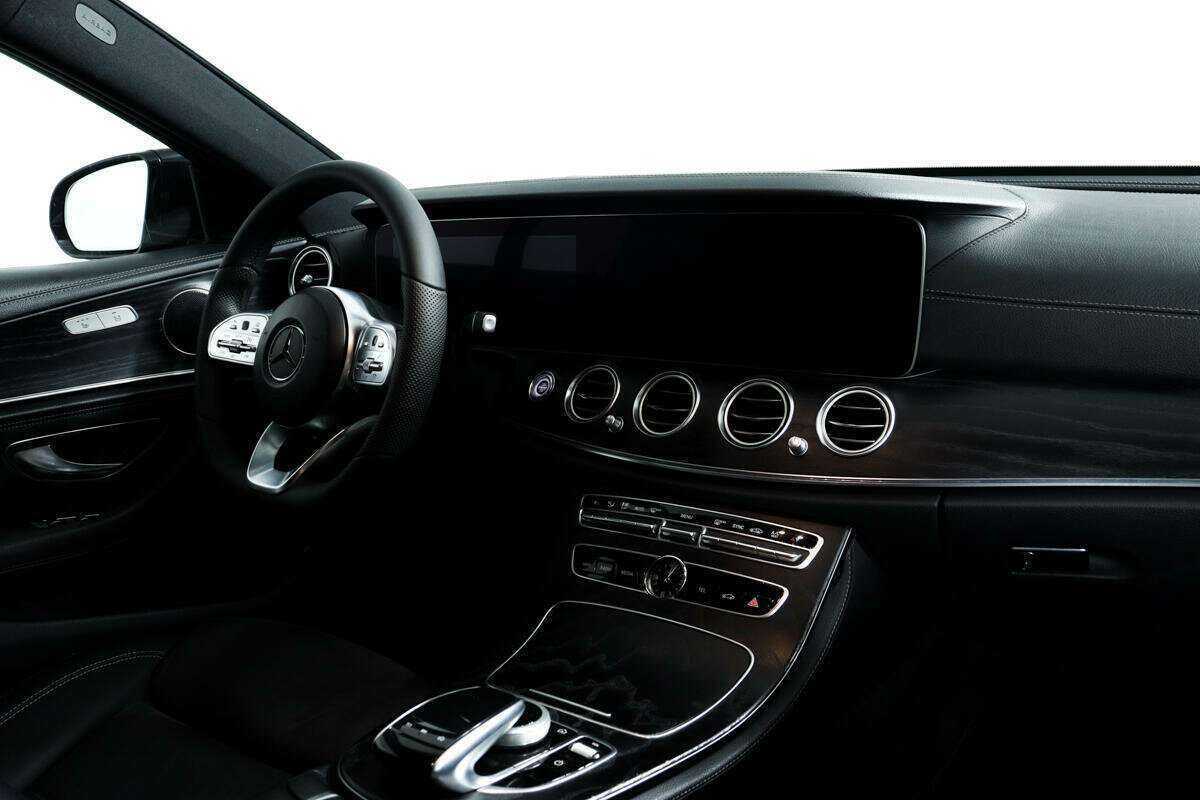 Mercedes-Benz E-Класс 2019 года с пробегом. Фото: #8