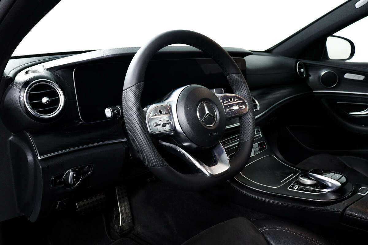 Mercedes-Benz E-Класс 2019 года с пробегом. Фото: #12