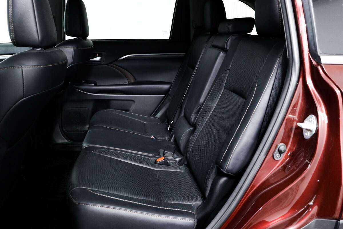 Toyota Highlander 2018 года с пробегом. Фото: #11