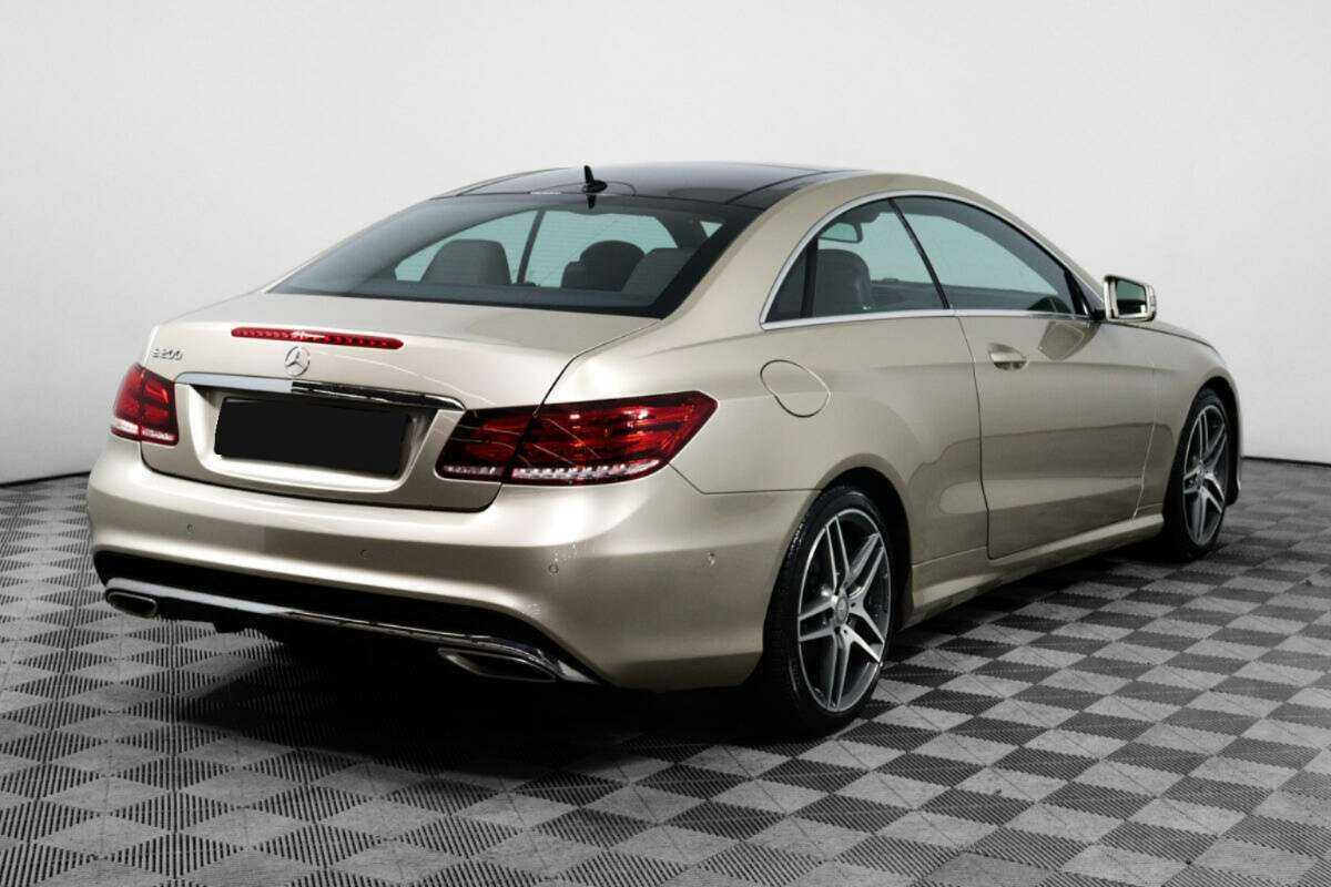 Mercedes-Benz E-Класс 2015 года с пробегом. Фото: #4