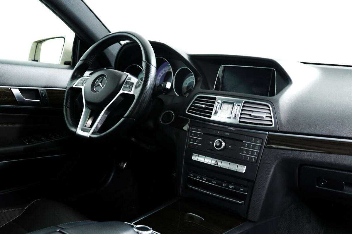 Mercedes-Benz E-Класс 2015 года с пробегом. Фото: #7