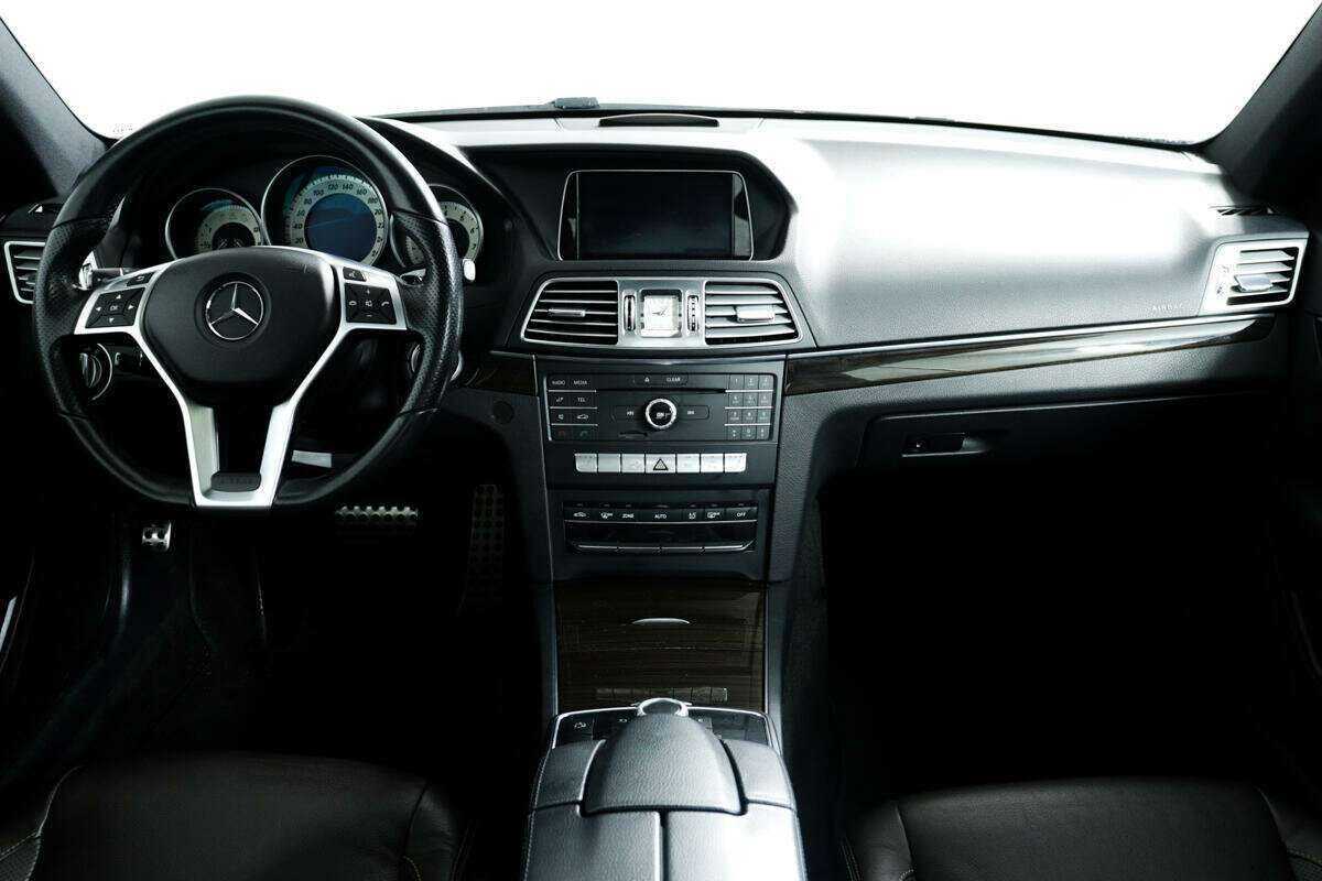 Mercedes-Benz E-Класс 2015 года с пробегом. Фото: #9