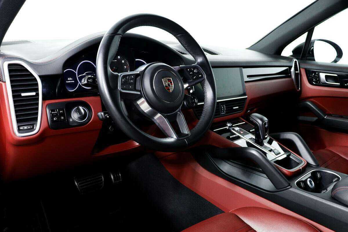 Porsche Cayenne 2018 года с пробегом. Фото: #8
