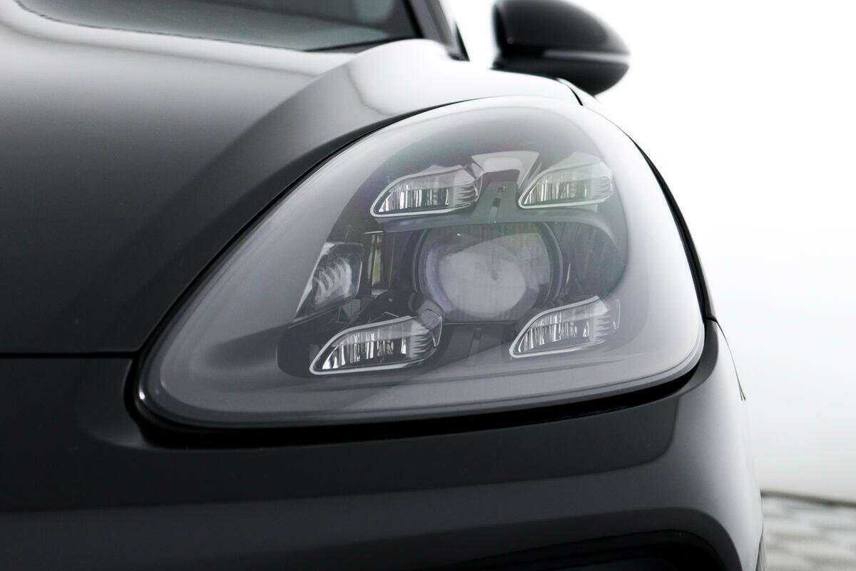 Porsche Cayenne 2018 года с пробегом. Фото: #10