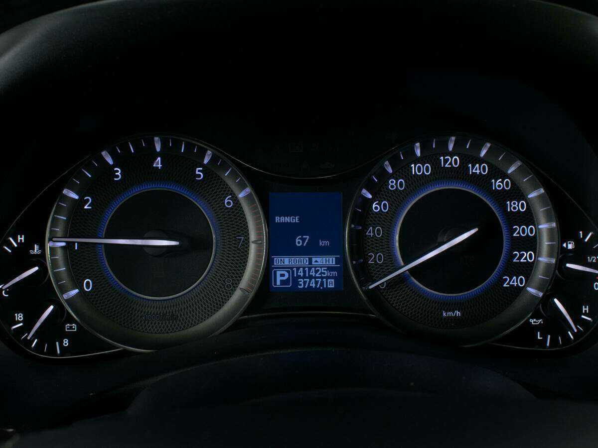 Infiniti QX80 2018 года с пробегом. Фото: #18