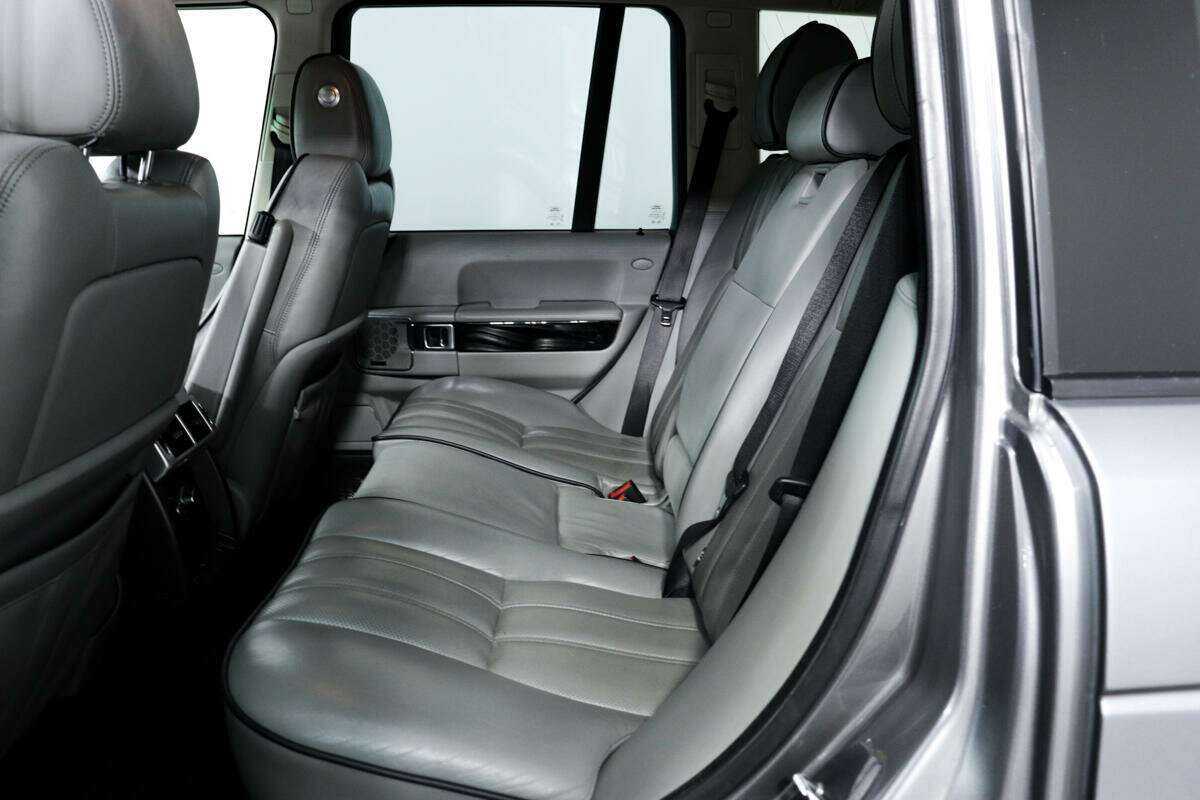 Land Rover Range Rover 2010 года с пробегом. Фото: #11