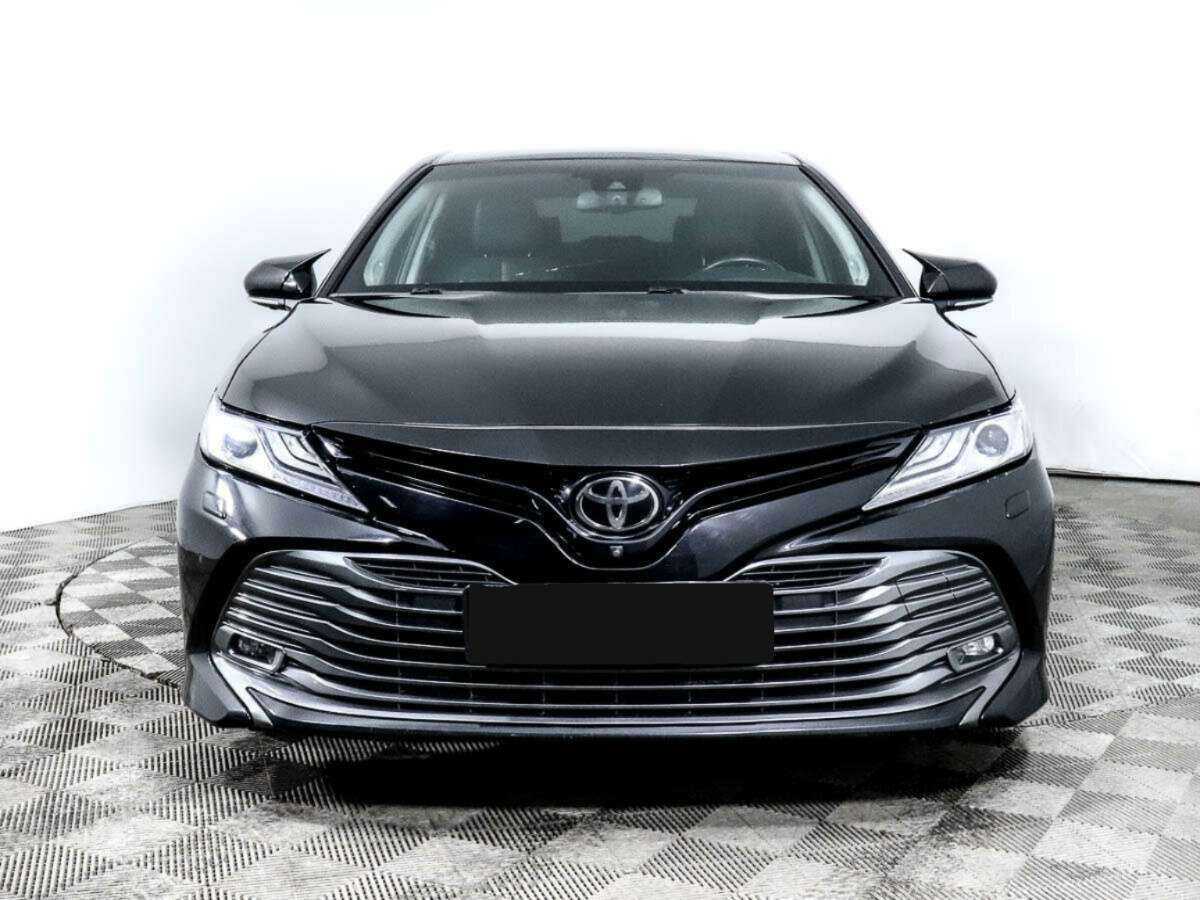 Toyota Camry 2018 года с пробегом. Фото: #1