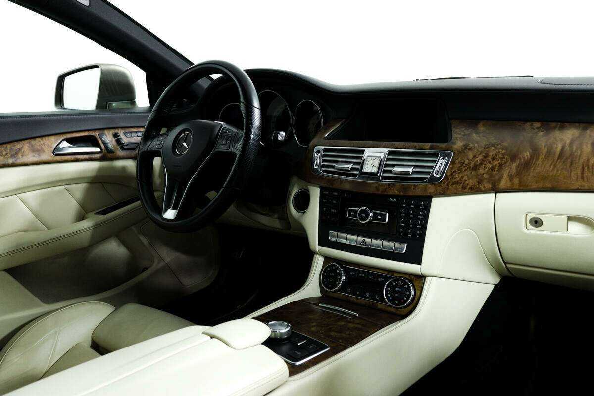 Mercedes-Benz CLS 2013 года с пробегом. Фото: #8
