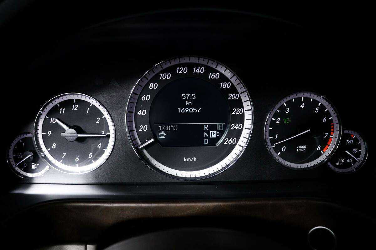 Mercedes-Benz E-Класс 2011 года с пробегом. Фото: #8