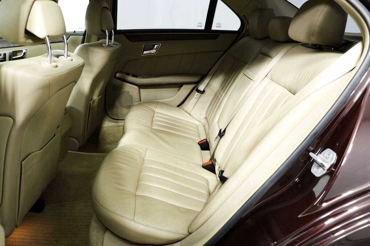 Mercedes-Benz E-Класс 2011 года с пробегом. Фото: #10