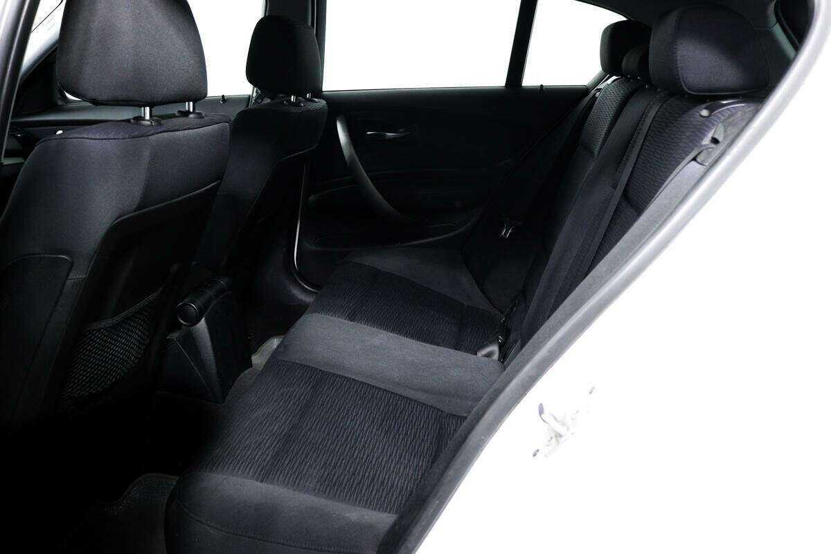 BMW 1 серии 2010 года с пробегом. Фото: #11