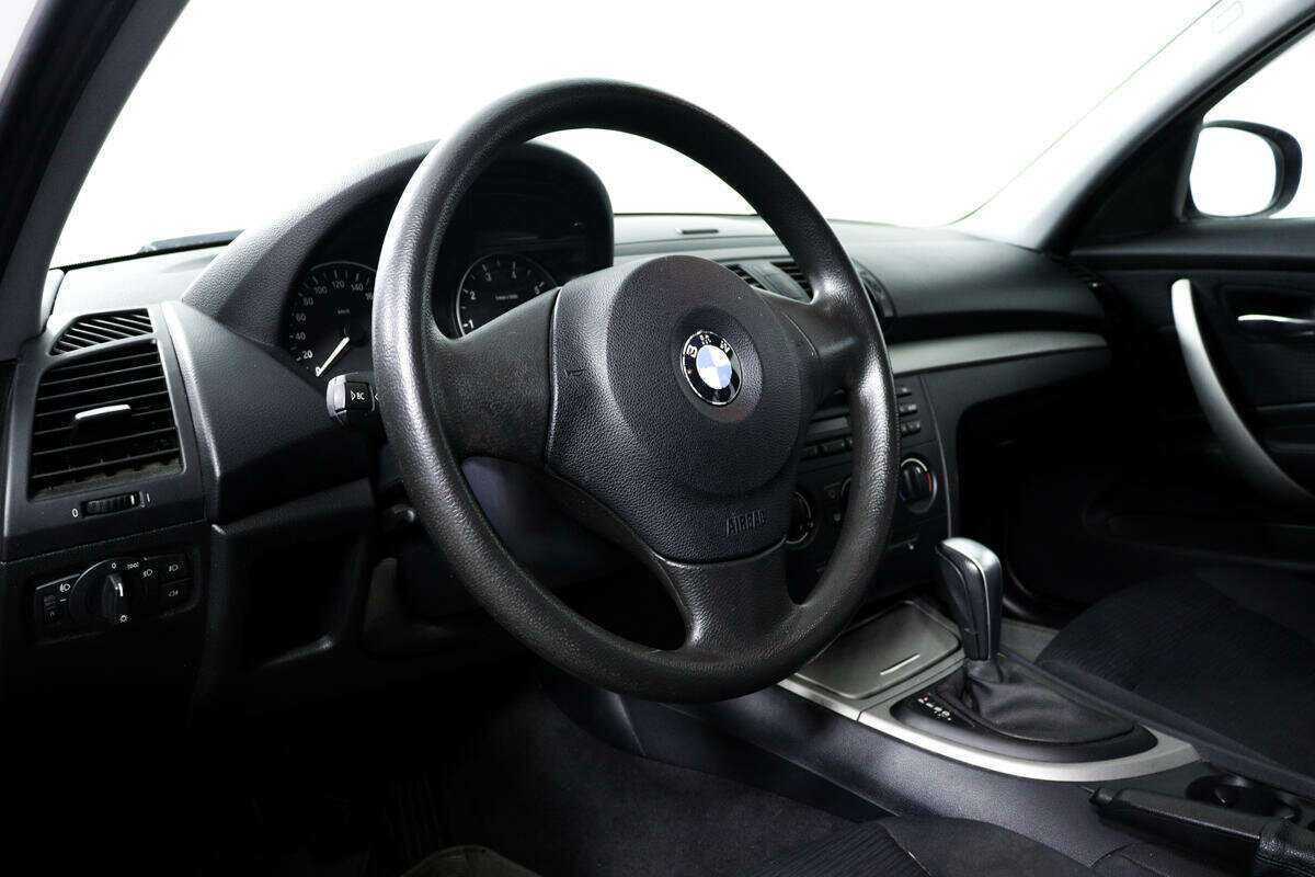 BMW 1 серии 2010 года с пробегом. Фото: #12