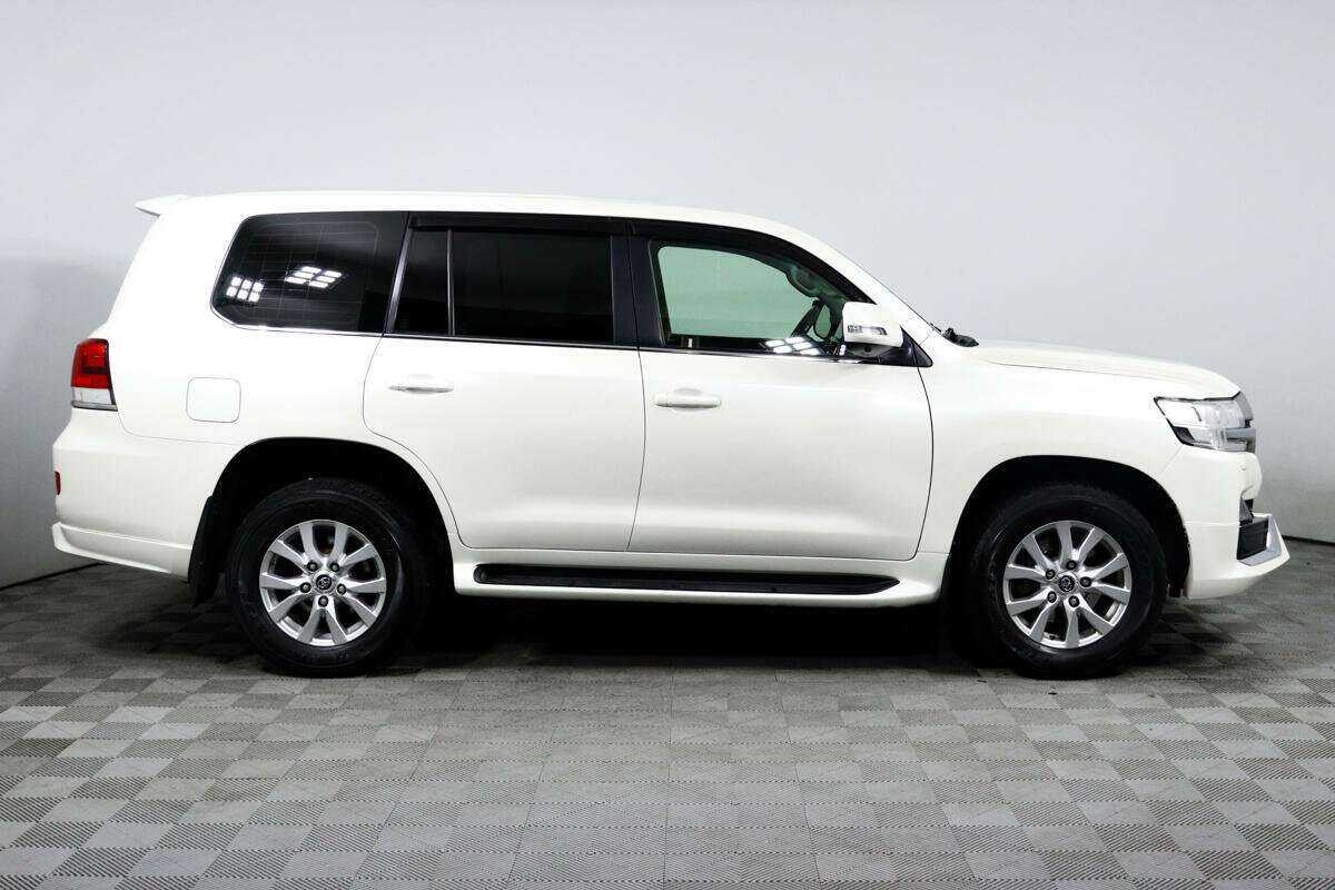 Toyota Land Cruiser 2015 года с пробегом. Фото: #3