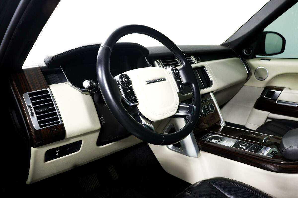Land Rover Range Rover 2015 года с пробегом. Фото: #12