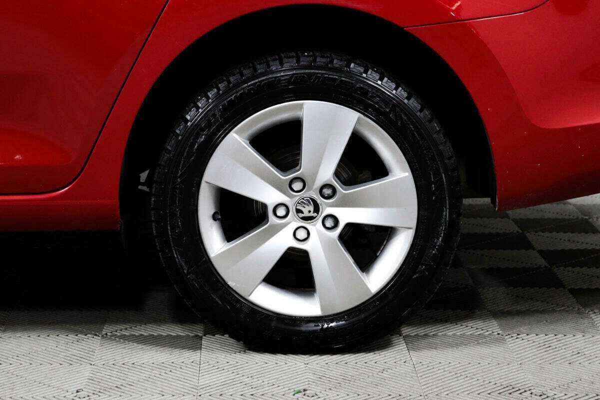 Б/У Шкода Рапид 2018 года. Фото: #13