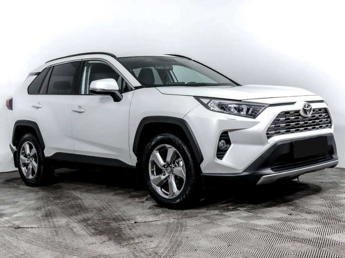 Toyota RAV4 2020 года с пробегом. Фото: #2