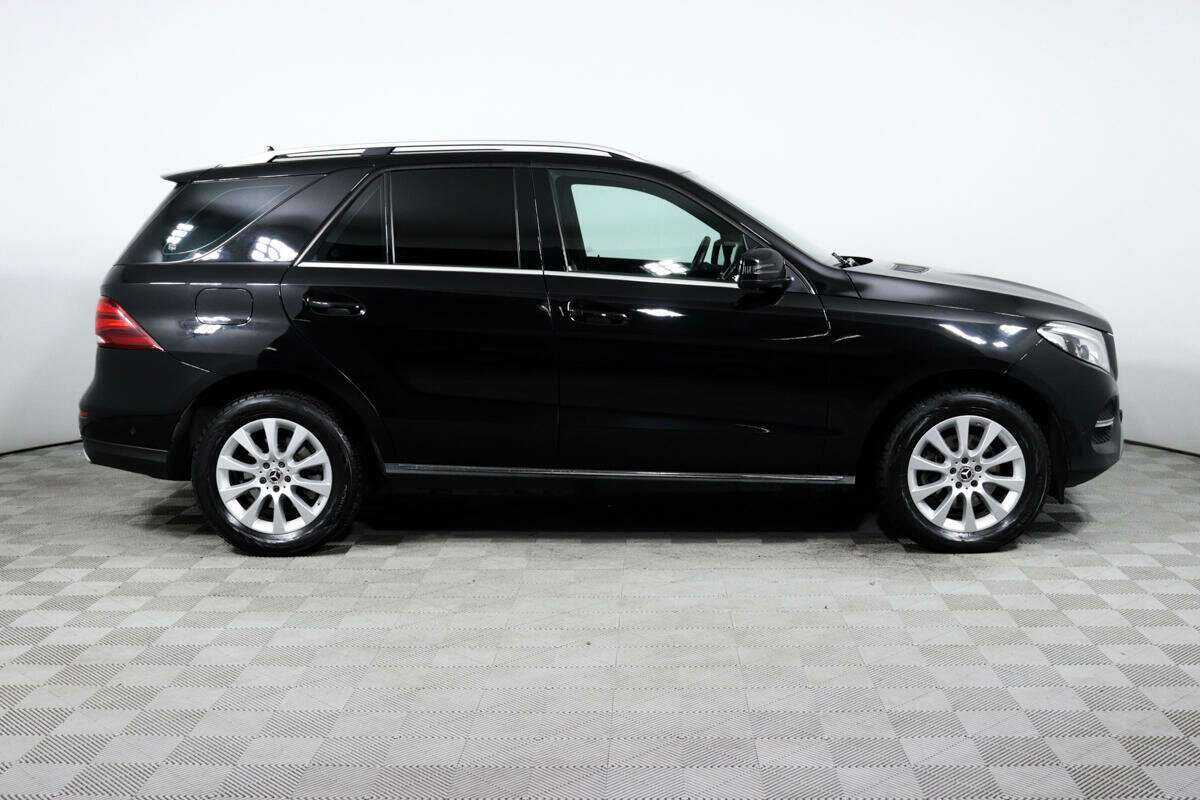 Mercedes-Benz GLE 2018 года с пробегом. Фото: #3