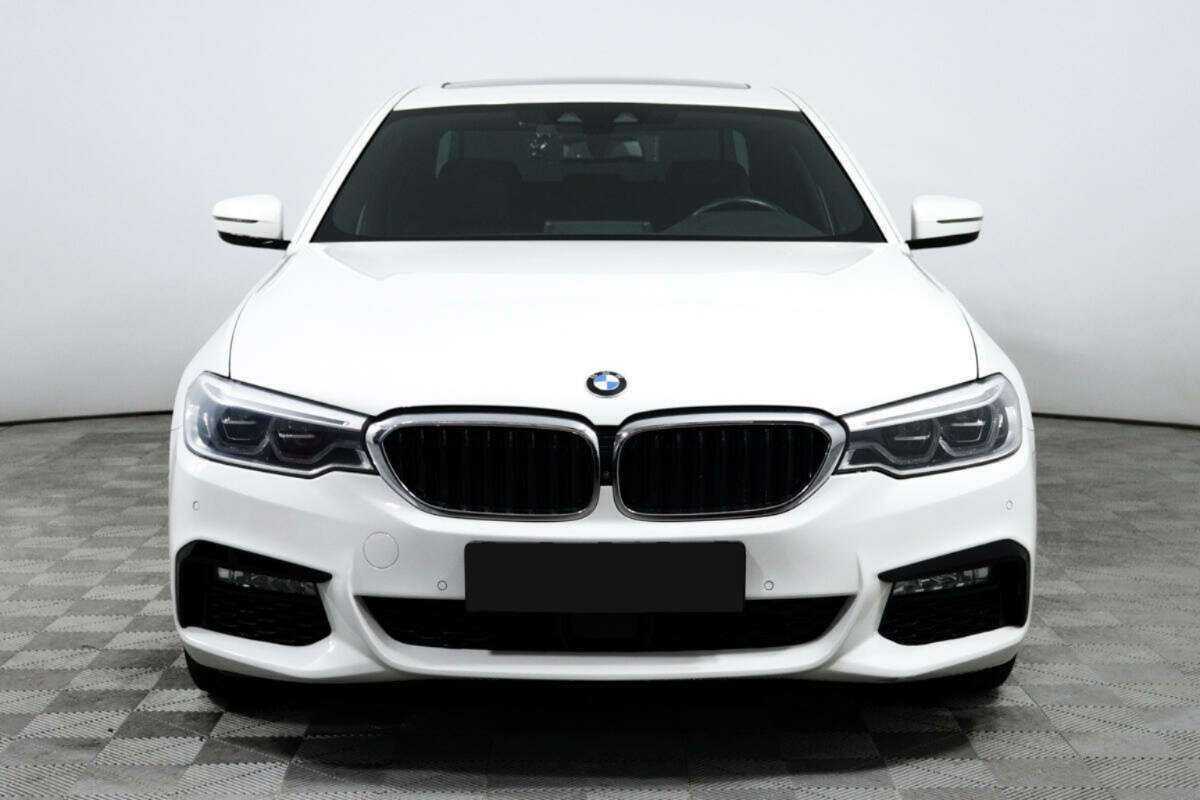 BMW 5 серии 2017 года с пробегом. Фото: #1
