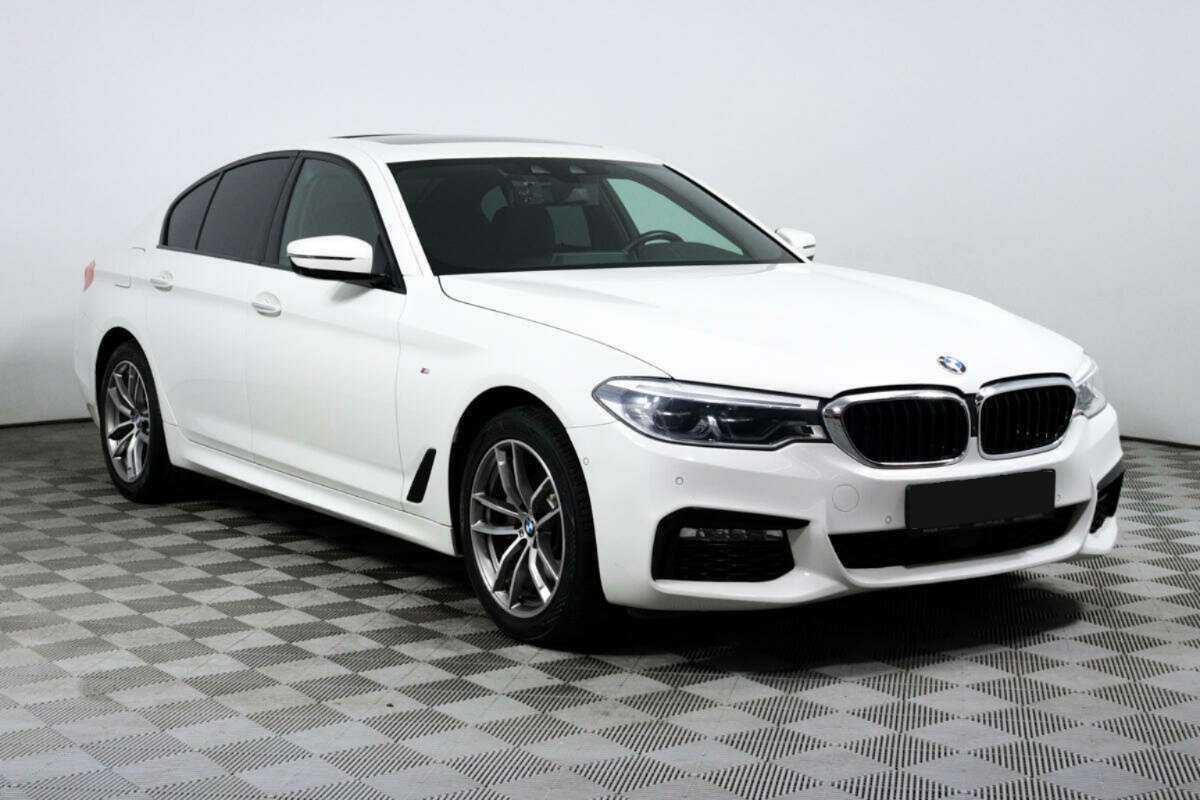 BMW 5 серии 2017 года с пробегом. Фото: #2