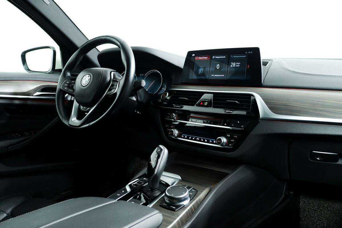 BMW 5 серии 2017 года с пробегом. Фото: #8