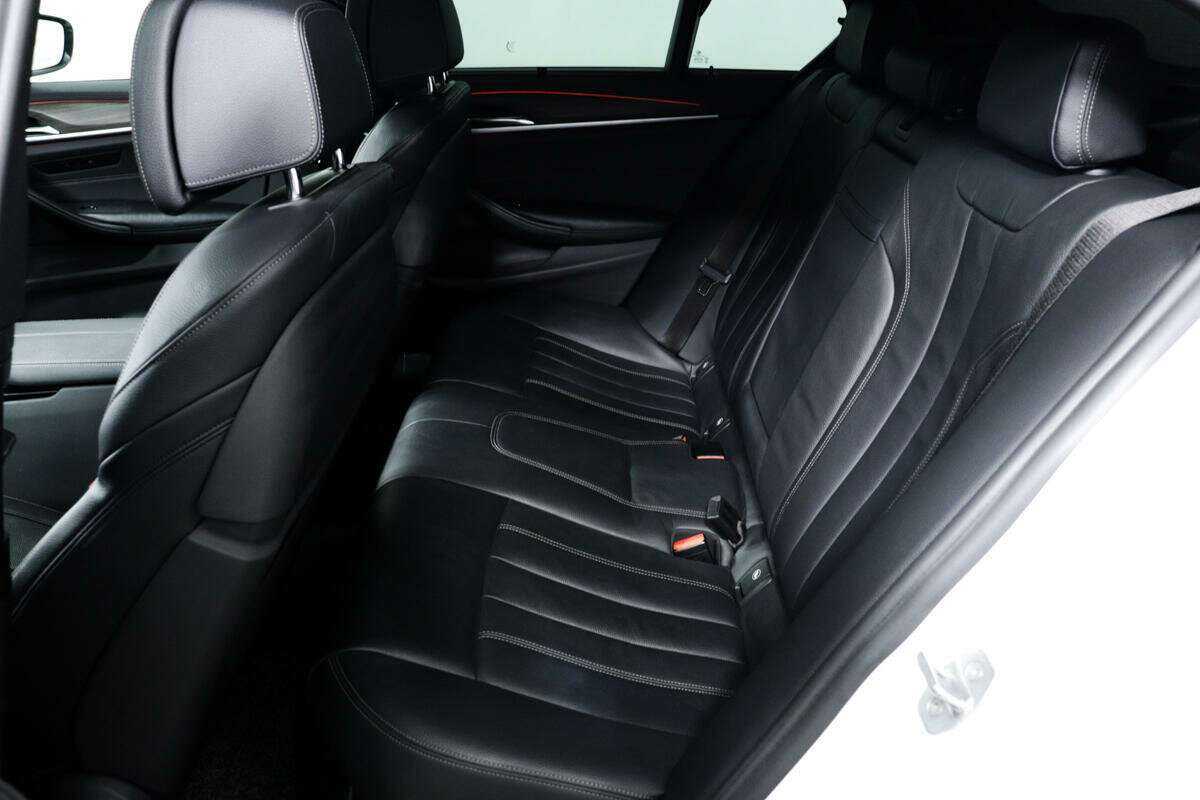 BMW 5 серии 2017 года с пробегом. Фото: #11