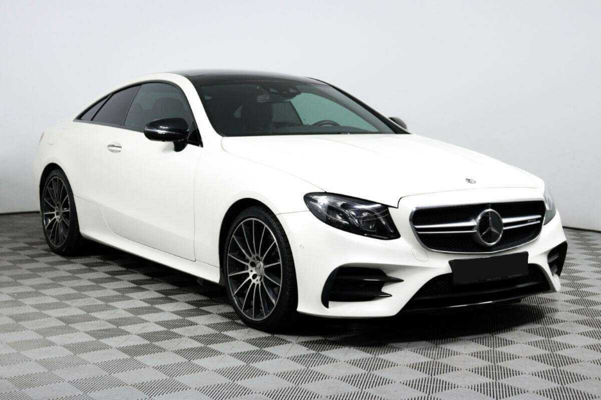 Mercedes-Benz E-Класс AMG 2018 года с пробегом. Фото: #2