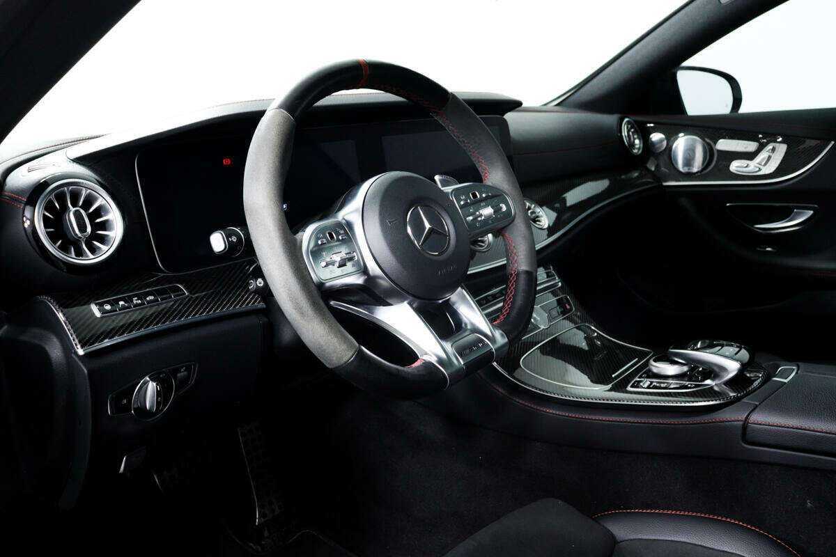 Mercedes-Benz E-Класс AMG 2018 года с пробегом. Фото: #12