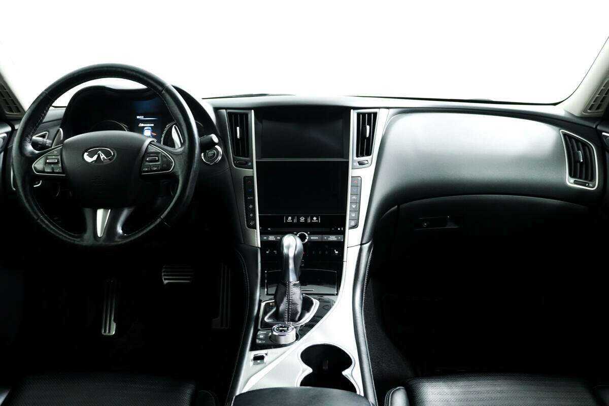 Infiniti Q50 2016 года с пробегом. Фото: #10