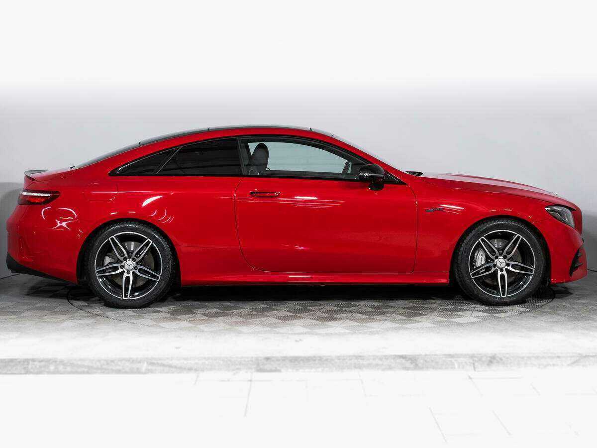 Mercedes-Benz E-Класс AMG 2019 года с пробегом. Фото: #3