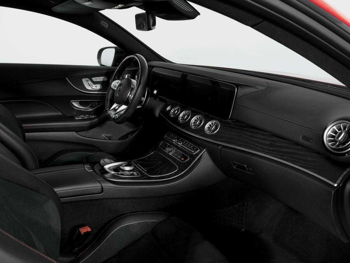 Mercedes-Benz E-Класс AMG 2019 года с пробегом. Фото: #8