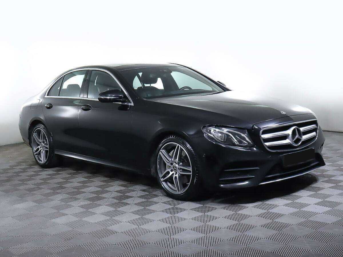 Mercedes-Benz E-Класс 2017 года с пробегом. Фото: #1